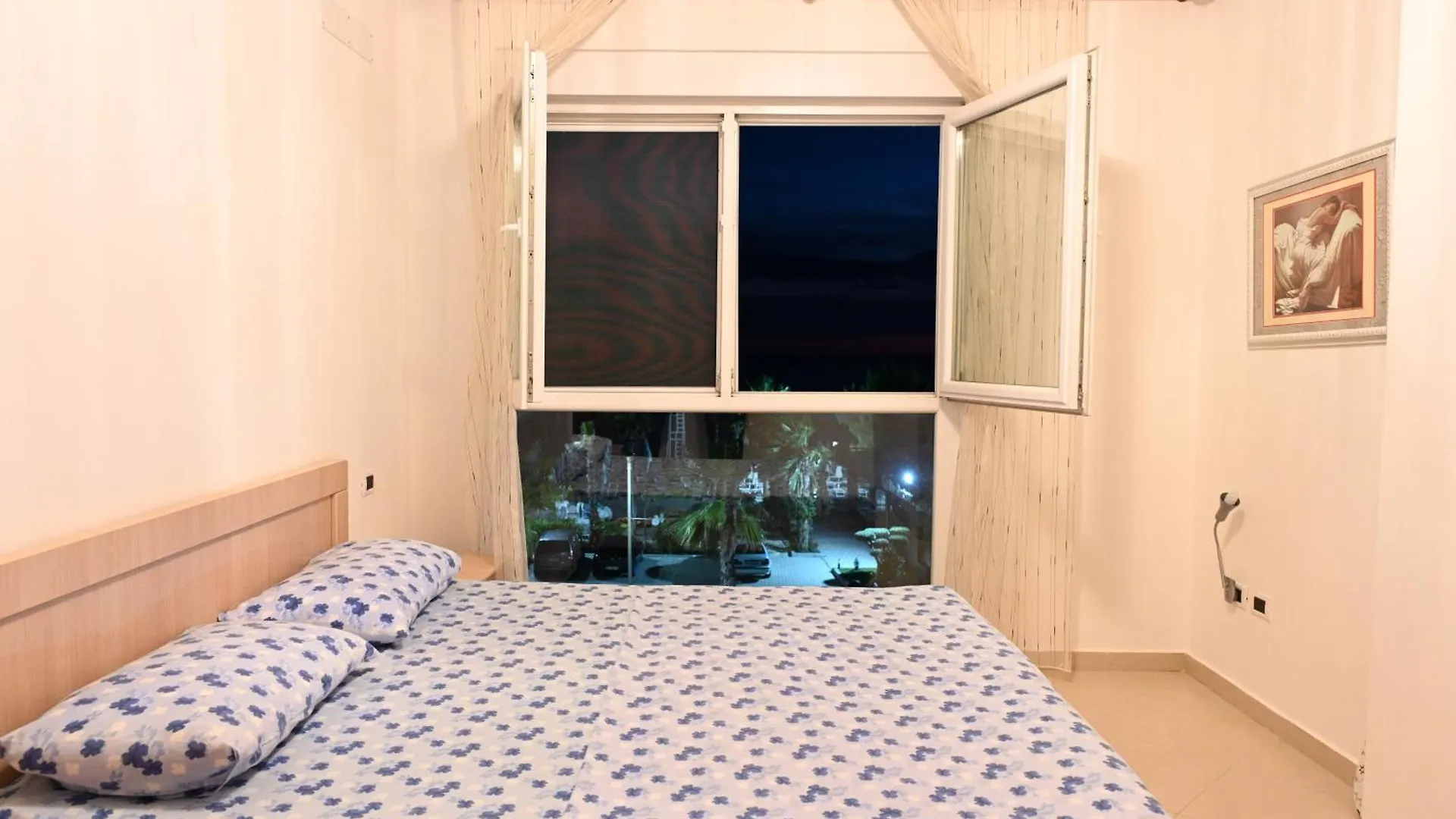 Holiday Apartments - Shëngjin